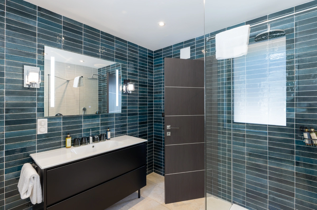 Bathroom Berdoom Large Apartment