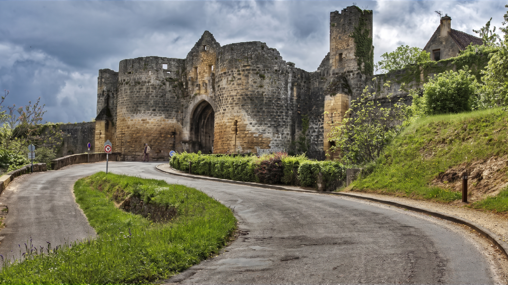 Armistice in Dordogne Medieval Streets